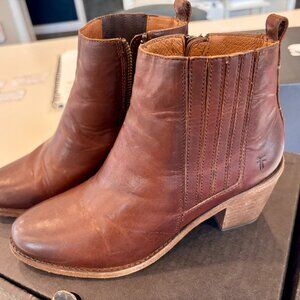 Frye Alton Chelsea Bootie - Cognac